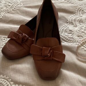 Born Classic Brown Loafers for Women